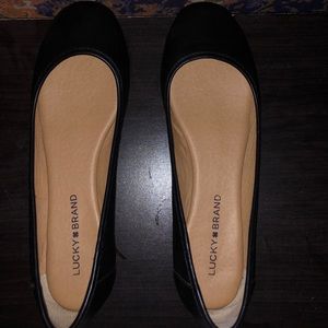 Lucky brand flats